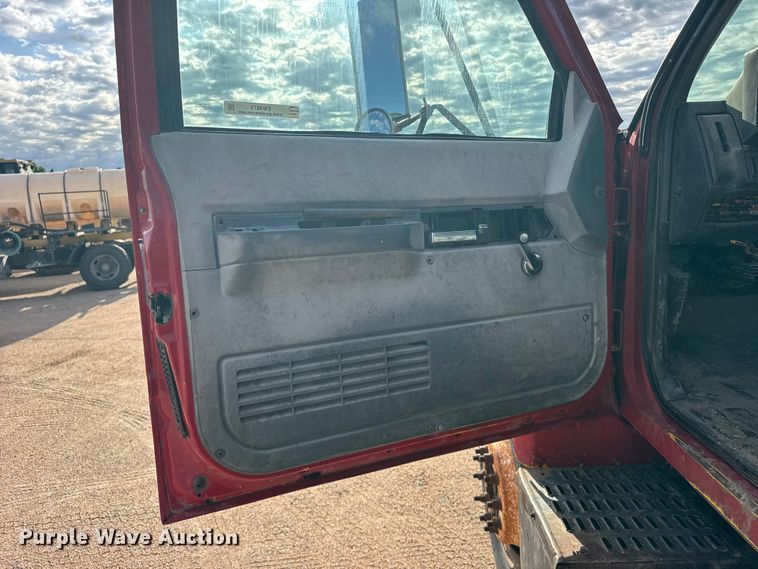 image for item EW4873 1999 GMC 6500 dump flatbed truck