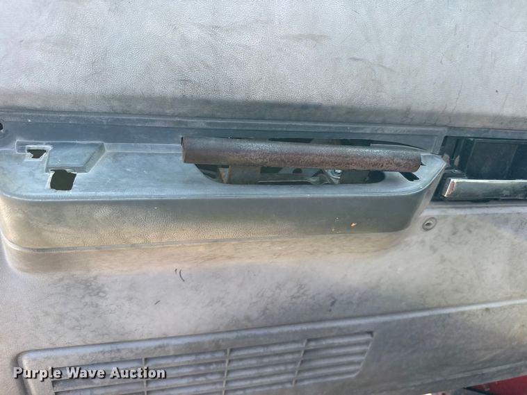 image for item EW4873 1999 GMC 6500 dump flatbed truck