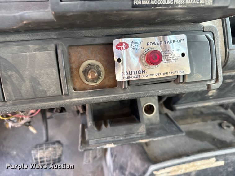 image for item EW4873 1999 GMC 6500 dump flatbed truck