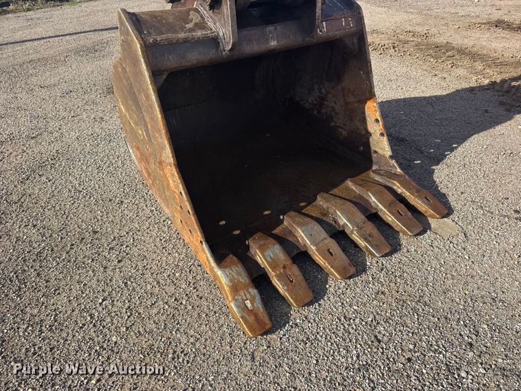 image for item EW4902 2007 Hitachi ZX240LC-3 excavator