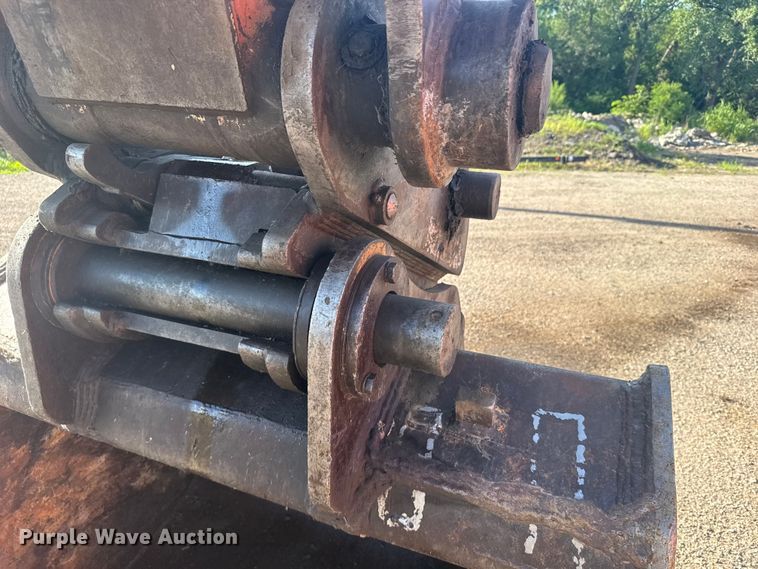 image for item EW4902 2007 Hitachi ZX240LC-3 excavator
