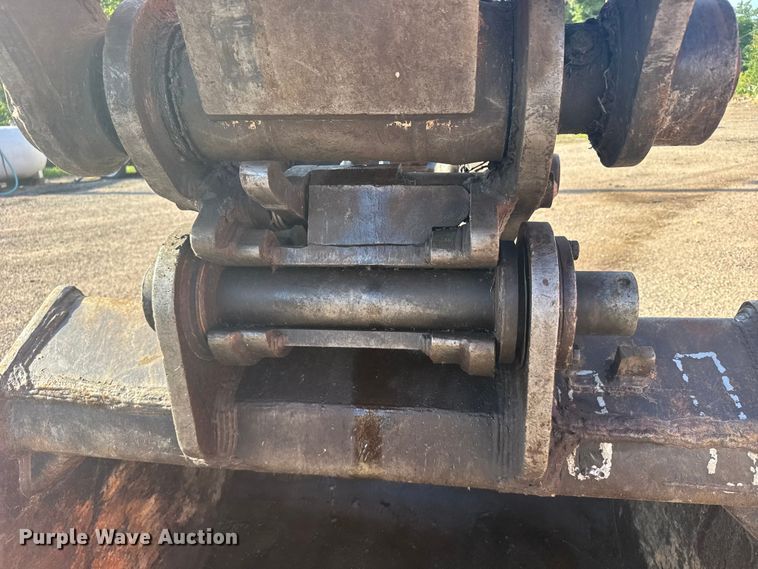 image for item EW4902 2007 Hitachi ZX240LC-3 excavator