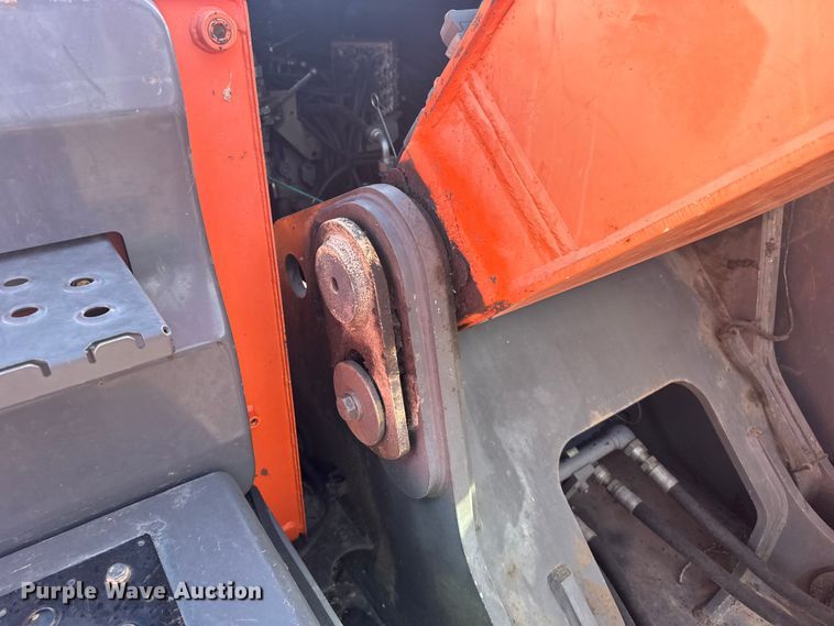 image for item EW4902 2007 Hitachi ZX240LC-3 excavator