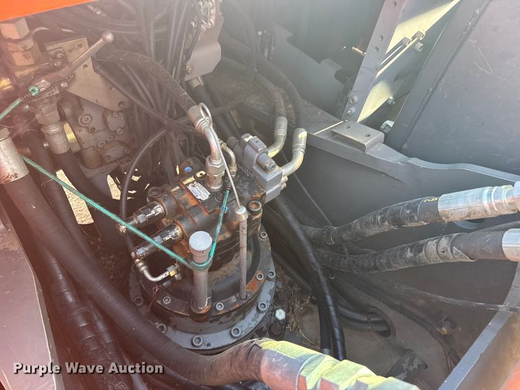 image for item EW4902 2007 Hitachi ZX240LC-3 excavator