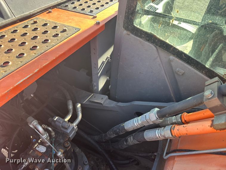 image for item EW4902 2007 Hitachi ZX240LC-3 excavator