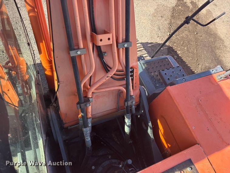 image for item EW4902 2007 Hitachi ZX240LC-3 excavator