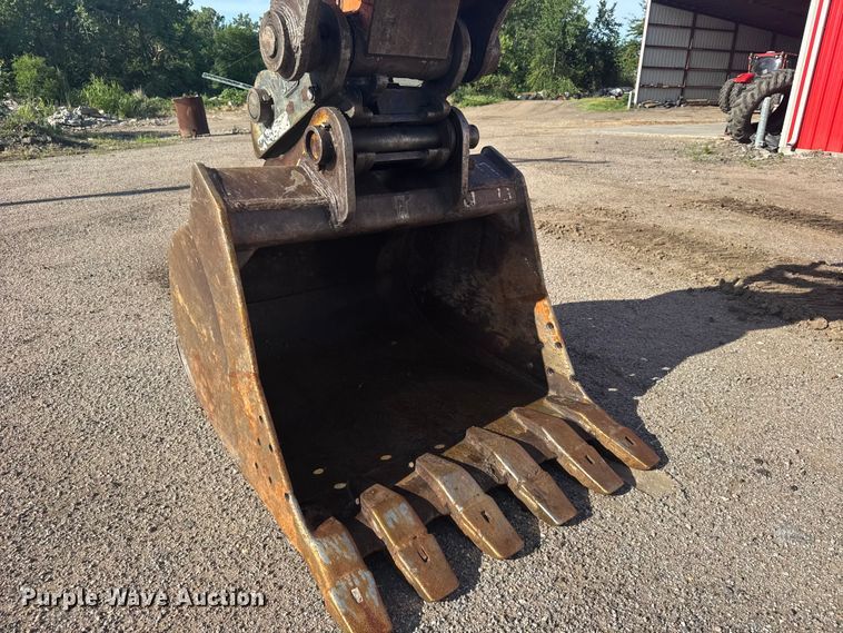 image for item EW4902 2007 Hitachi ZX240LC-3 excavator
