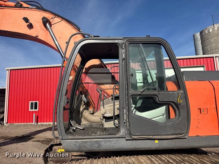 image for item EW4902 2007 Hitachi ZX240LC-3 excavator