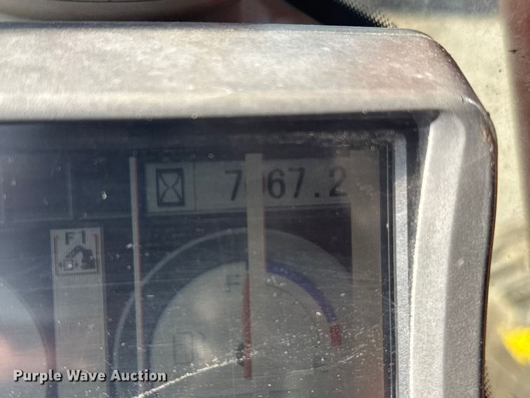 image for item EW4902 2007 Hitachi ZX240LC-3 excavator
