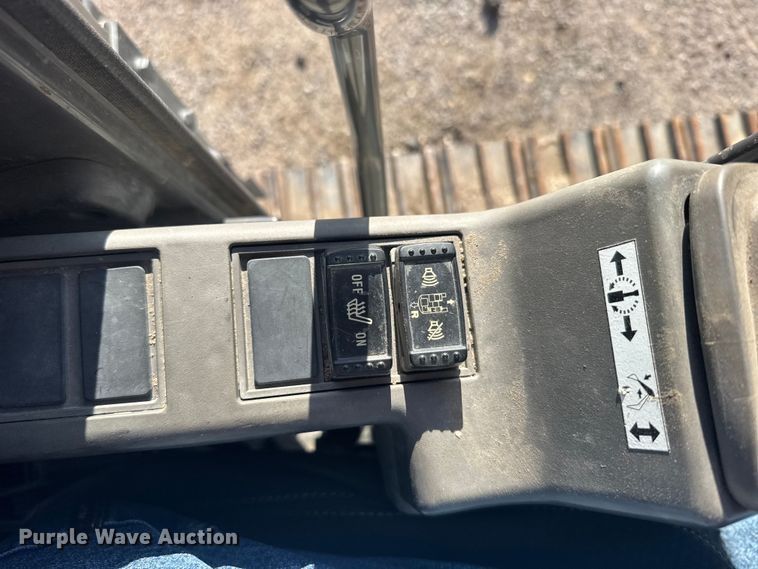 image for item EW4902 2007 Hitachi ZX240LC-3 excavator