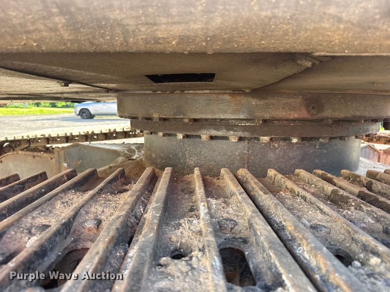 image for item EW4902 2007 Hitachi ZX240LC-3 excavator