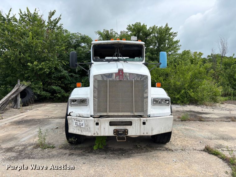 image for item FB3270 2005 Kenworth T800 ready mix truck