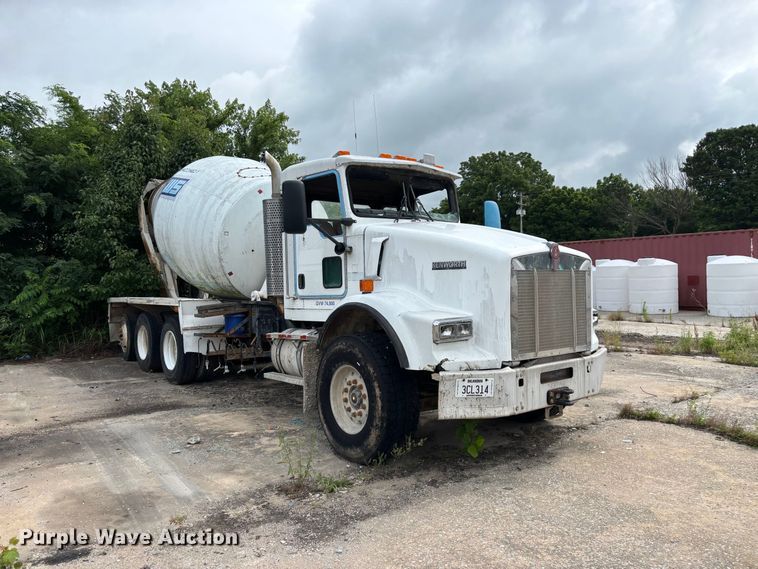 image for item FB3270 2005 Kenworth T800 ready mix truck