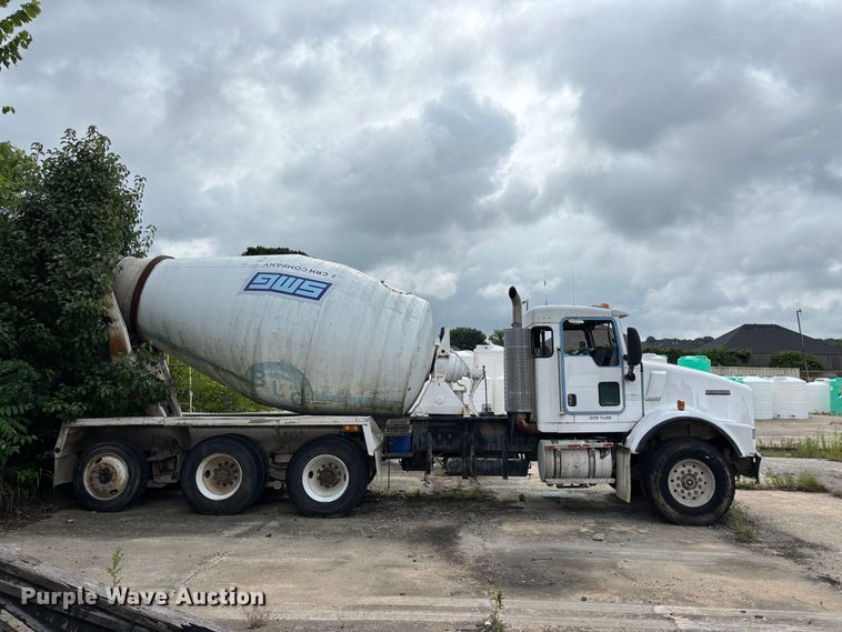 image for item FB3270 2005 Kenworth T800 ready mix truck