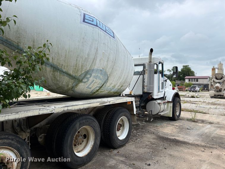 image for item FB3270 2005 Kenworth T800 ready mix truck