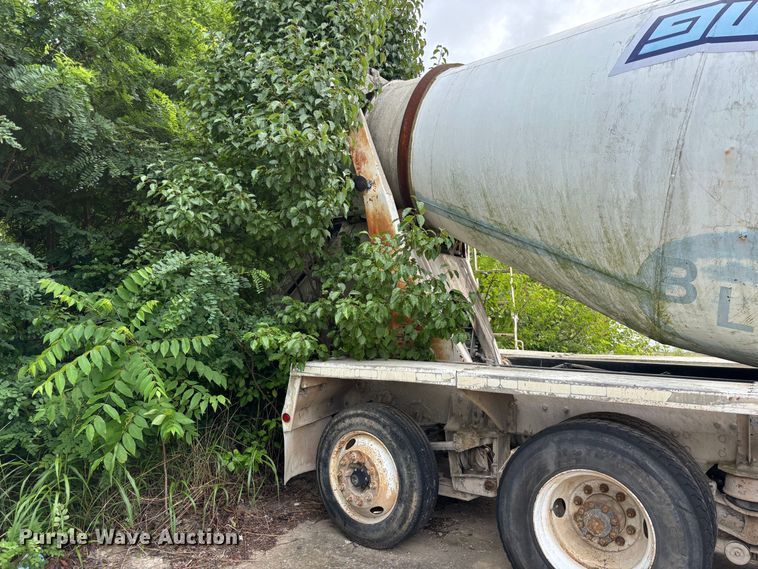 image for item FB3270 2005 Kenworth T800 ready mix truck