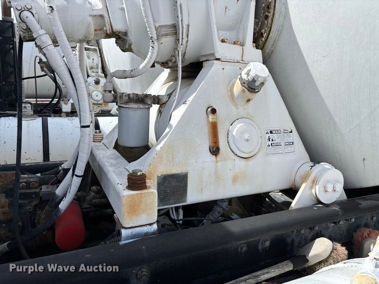 image for item FB3270 2005 Kenworth T800 ready mix truck