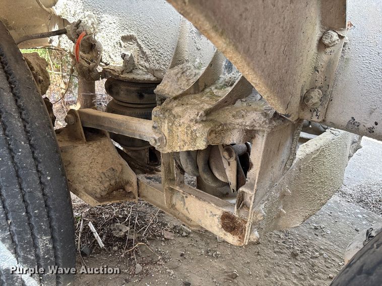 image for item FB3270 2005 Kenworth T800 ready mix truck