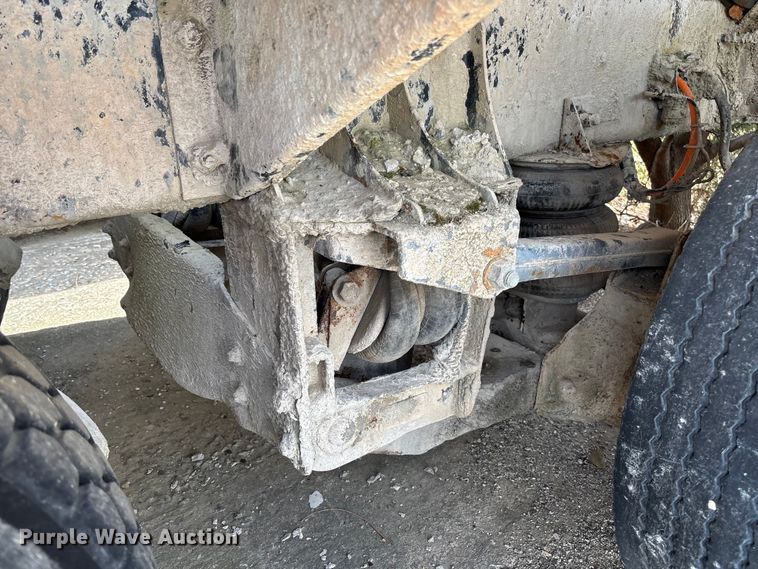 image for item FB3270 2005 Kenworth T800 ready mix truck