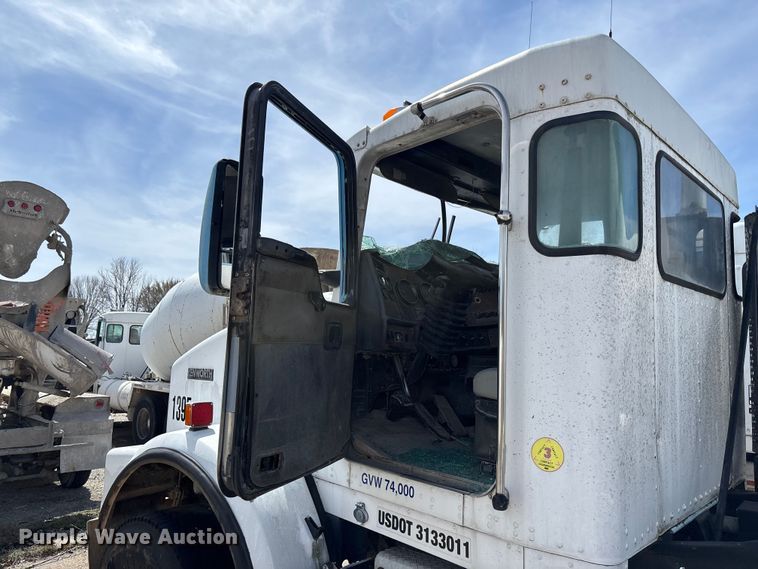 image for item FB3270 2005 Kenworth T800 ready mix truck
