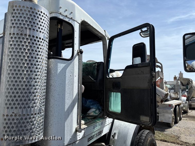 image for item FB3270 2005 Kenworth T800 ready mix truck