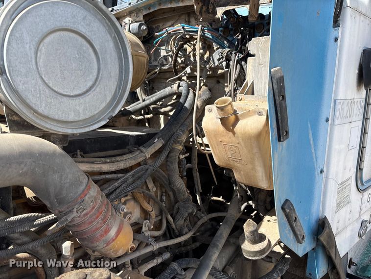 image for item FB3270 2005 Kenworth T800 ready mix truck
