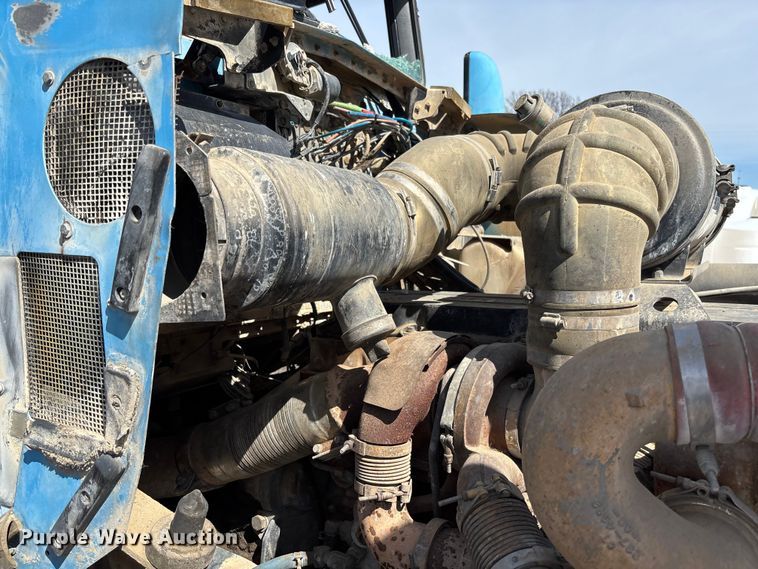 image for item FB3270 2005 Kenworth T800 ready mix truck