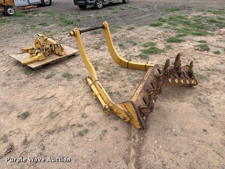 image for item FB6776 Motor grader scarifier attachment