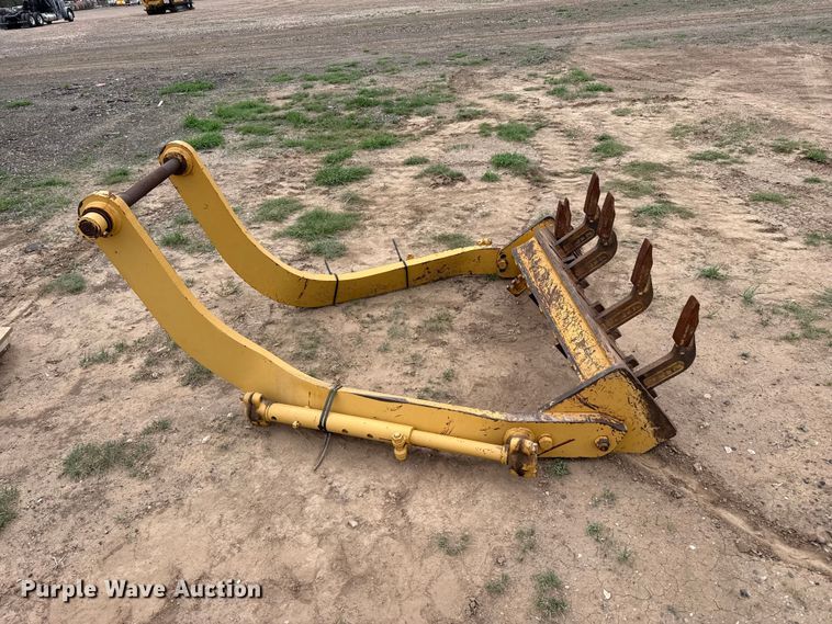 image for item FB6776 Motor grader scarifier attachment