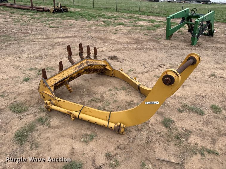 image for item FB6776 Motor grader scarifier attachment