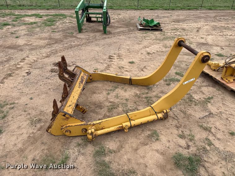 image for item FB6776 Motor grader scarifier attachment