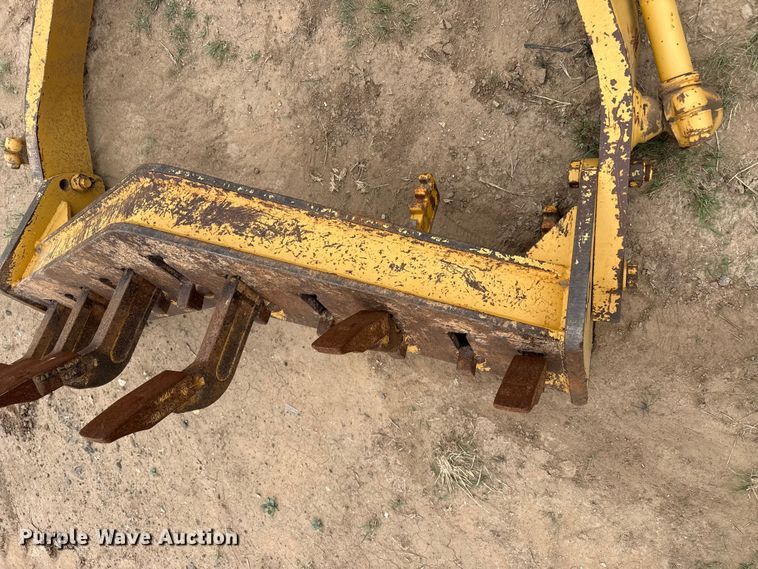 image for item FB6776 Motor grader scarifier attachment