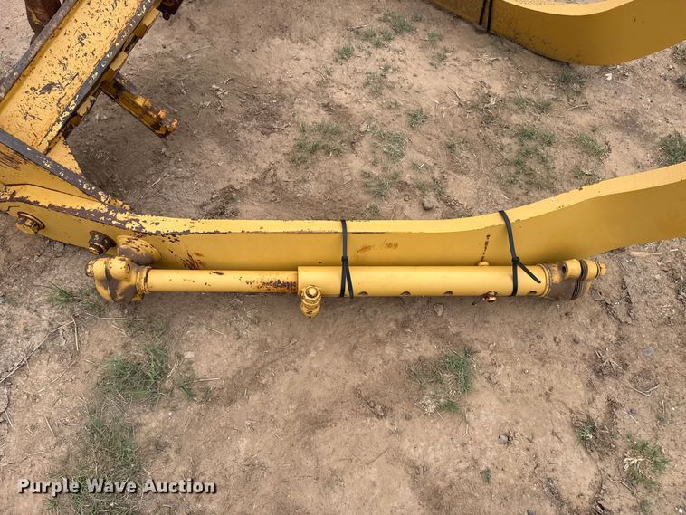 image for item FB6776 Motor grader scarifier attachment