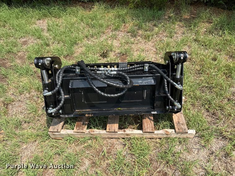 image for item FB6861 Skid steer bucket