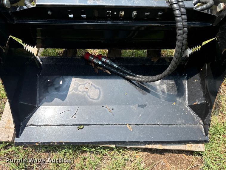 image for item FB6861 Skid steer bucket