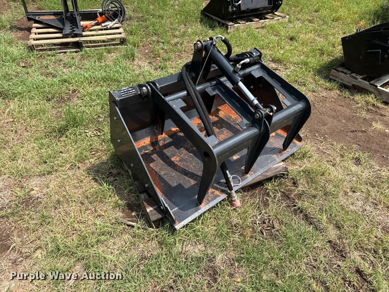 image for item FB6863 Skid steer grapple bucket