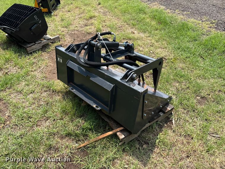 image for item FB6863 Skid steer grapple bucket