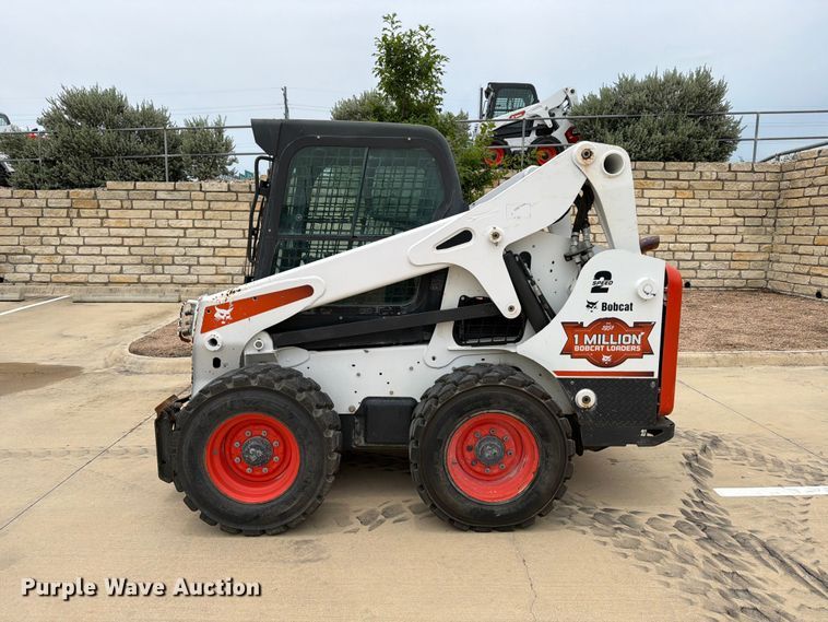 image for item FB8218 2014 Bobcat S650 skid steer loader
