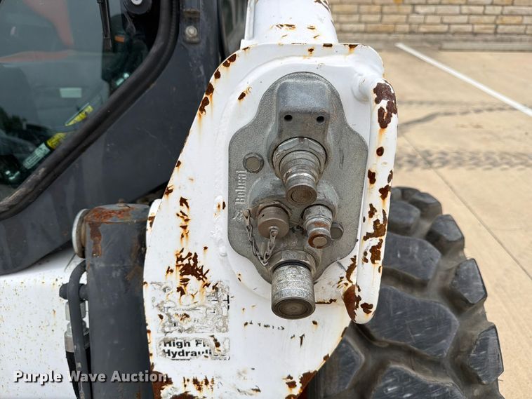 image for item FB8218 2014 Bobcat S650 skid steer loader