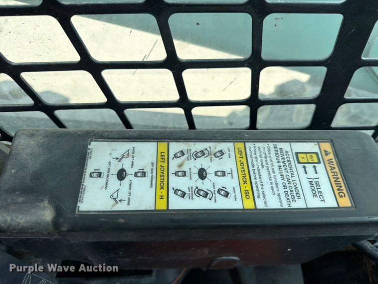 image for item FB8218 2014 Bobcat S650 skid steer loader