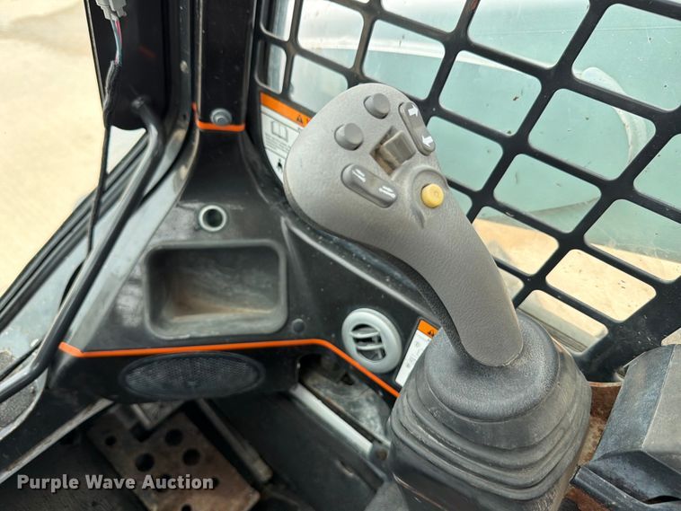 image for item FB8218 2014 Bobcat S650 skid steer loader