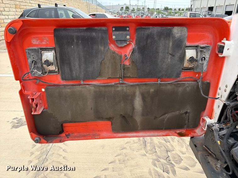 image for item FB8218 2014 Bobcat S650 skid steer loader