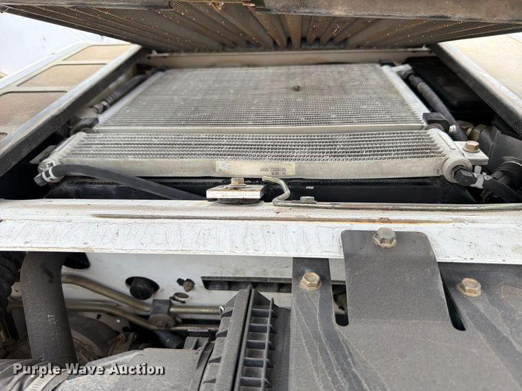 image for item FB8218 2014 Bobcat S650 skid steer loader