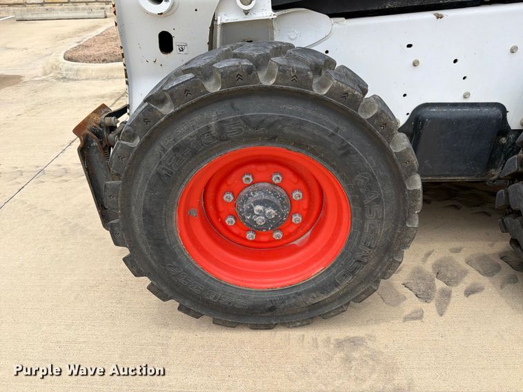 image for item FB8218 2014 Bobcat S650 skid steer loader