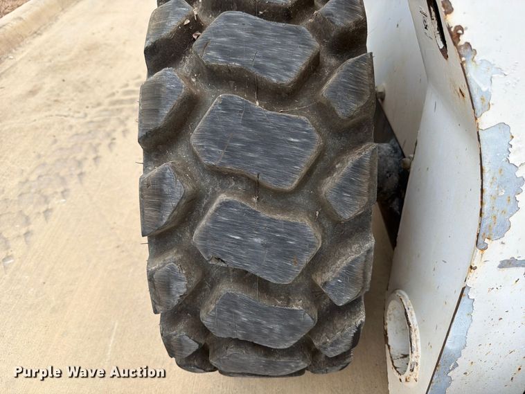 image for item FB8218 2014 Bobcat S650 skid steer loader