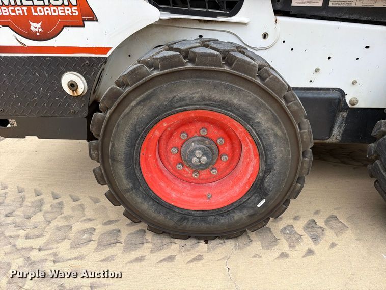 image for item FB8218 2014 Bobcat S650 skid steer loader