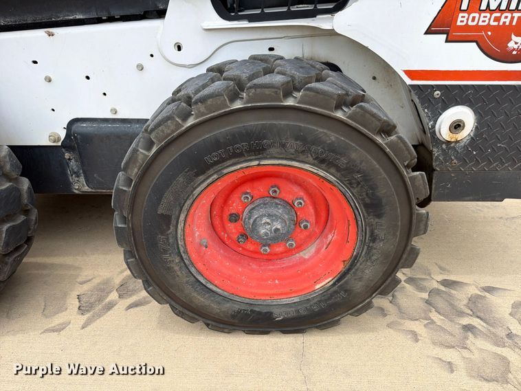 image for item FB8218 2014 Bobcat S650 skid steer loader