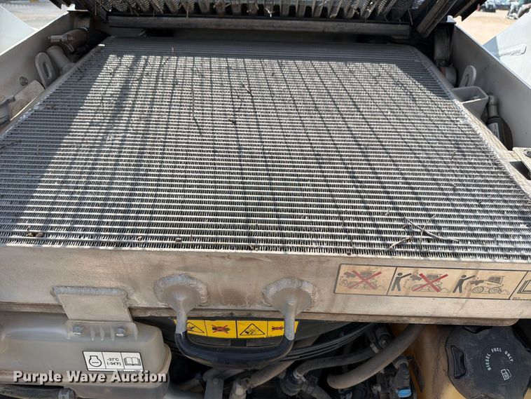 image for item FB8219 2024 Bobcat T66 tracked skid steer loader