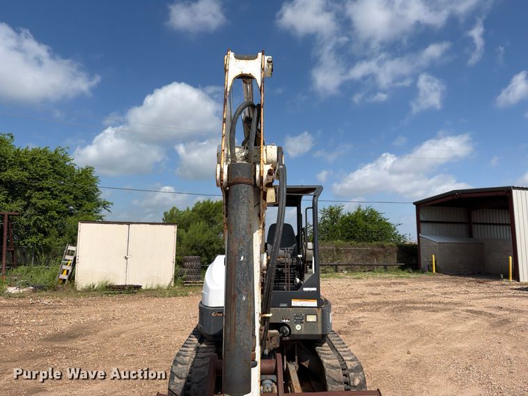 image for item FB8220 2011 Bobcat E45 mini excavator