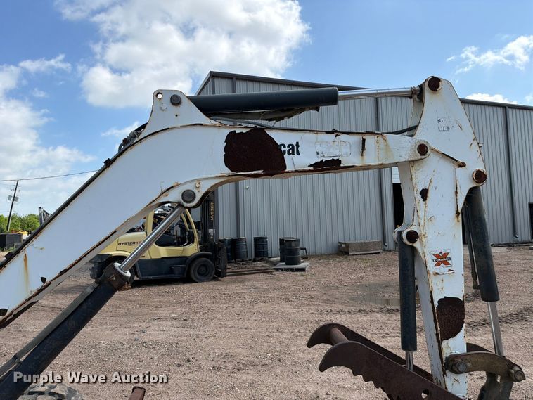 image for item FB8220 2011 Bobcat E45 mini excavator
